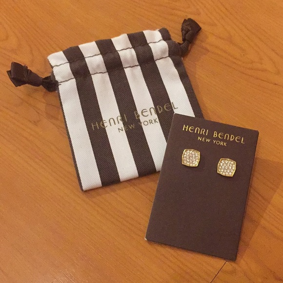henri bendel Jewelry - Henri Bendel Earring.